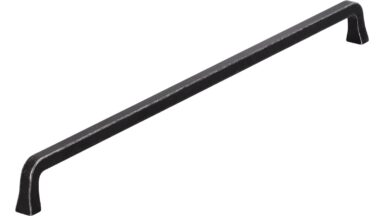 Griff Marktheidenfeld Druckguss eisenfarbig getrommelt matt - 331 mm lang vor weißem Hintergrund