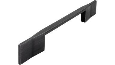 Griff Neu-Anspach Druckguss eisenfarbig gebürstet matt - 214 mm lang vor weißem Hintergrund