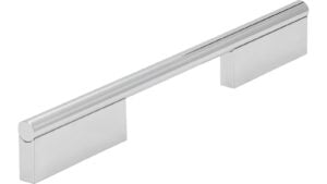 Griff Oberndorf Aluminium chrom glänzend - 252 mm lang  vor weißem Hintergrund