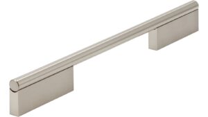 Griff Oberndorf Aluminium vernickelt feingeschliffen - 284 mm lang  vor weißem Hintergrund