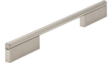 Griff Oberndorf Aluminium vernickelt feingeschliffen - 284 mm lang vor weißem Hintergrund