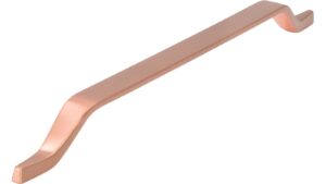 Griff Pegnitz Druckguss kupfer gebürstet matt - 360 mm lang vor weißem Hintergrund