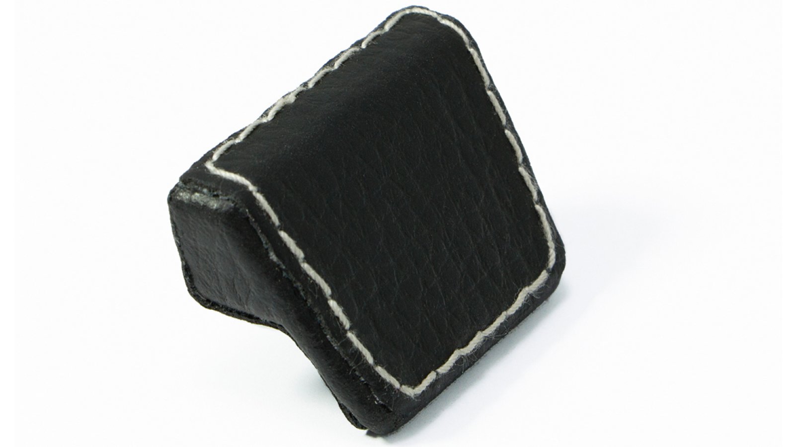 Griff Prien Lederstruktur - schwarz - 42 mm lang  vor weißem Hintergrund