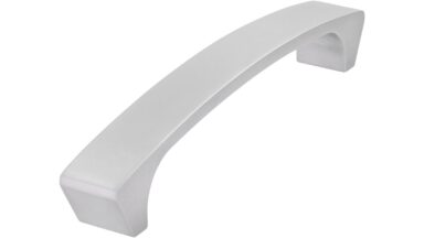 Griff Rees Druckguss chrom matt - 148 mm lang  vor weißem Hintergrund