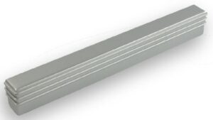 Griff Remseck Druckguss alufarbig pulverbeschichtet - 140 mm lang vor weißem Hintergrund