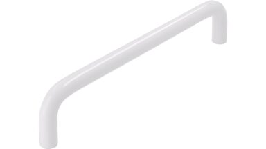 Griff Schöningen Stahl reinweiß pulverbeschichtet - 136 mm lang  vor weißem Hintergrund