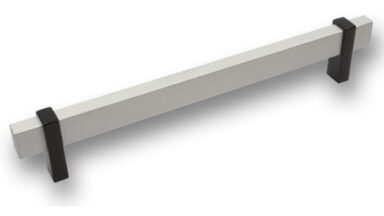 Griff Schrobenhausen Aluminium - Druckguss silber natur matt schwarz matt pulverbeschichtet - 232 mm lang vor weißem Hintergrund