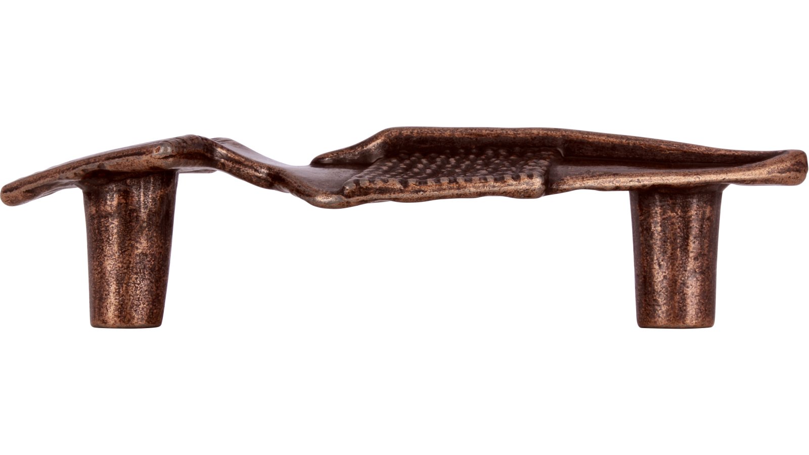 Griff Seelze Druckguss kupferfarbig brüniert - 94 mm lang  vor weißem Hintergrund