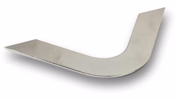 Griff Stockach Zinkdruckguß - chrom glänzend - 151 mm lang vor weißem Hintergrund