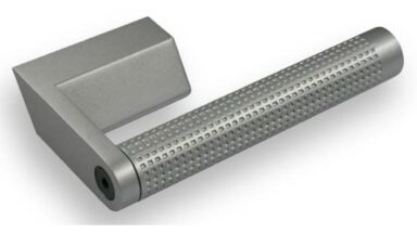 Griff Sulzbach Druckguss alufarbig pulverbeschichtet - 109 mm lang vor weißem Hintergrund