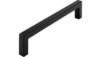 Griff Wallerfangen Kunststoff glasiert schwarz hochglanz - 137 mm lang vor weißem Hintergrund
