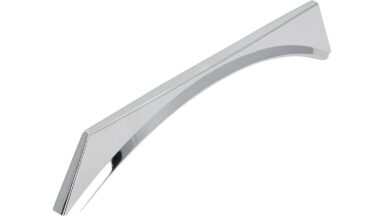 Griff Wietmarschen Druckguss chrom glänzend - 173 mm lang vor weißem Hintergrund