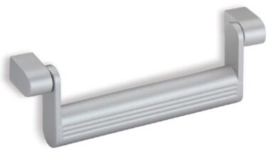 Griff Wilnsdorf Druckguss alufarbig pulverbeschichtet - 106 mm lang  vor weißem Hintergrund