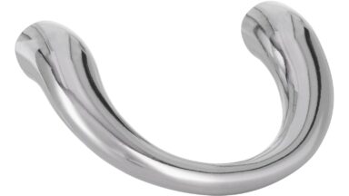 Griff Wismar Druckguss chrom glänzend - 40 mm lang vor weißem Hintergrund