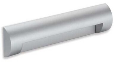 Griff + Unterlage Sulzbach-Rosenberg Druckguss alufarbig pulverbeschichtet - 180 mm lang vor weißem Hintergrund