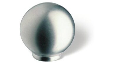Knopf Alpen Kunststoff nickel matt gebürstet - 34 mm lang  vor weißem Hintergrund