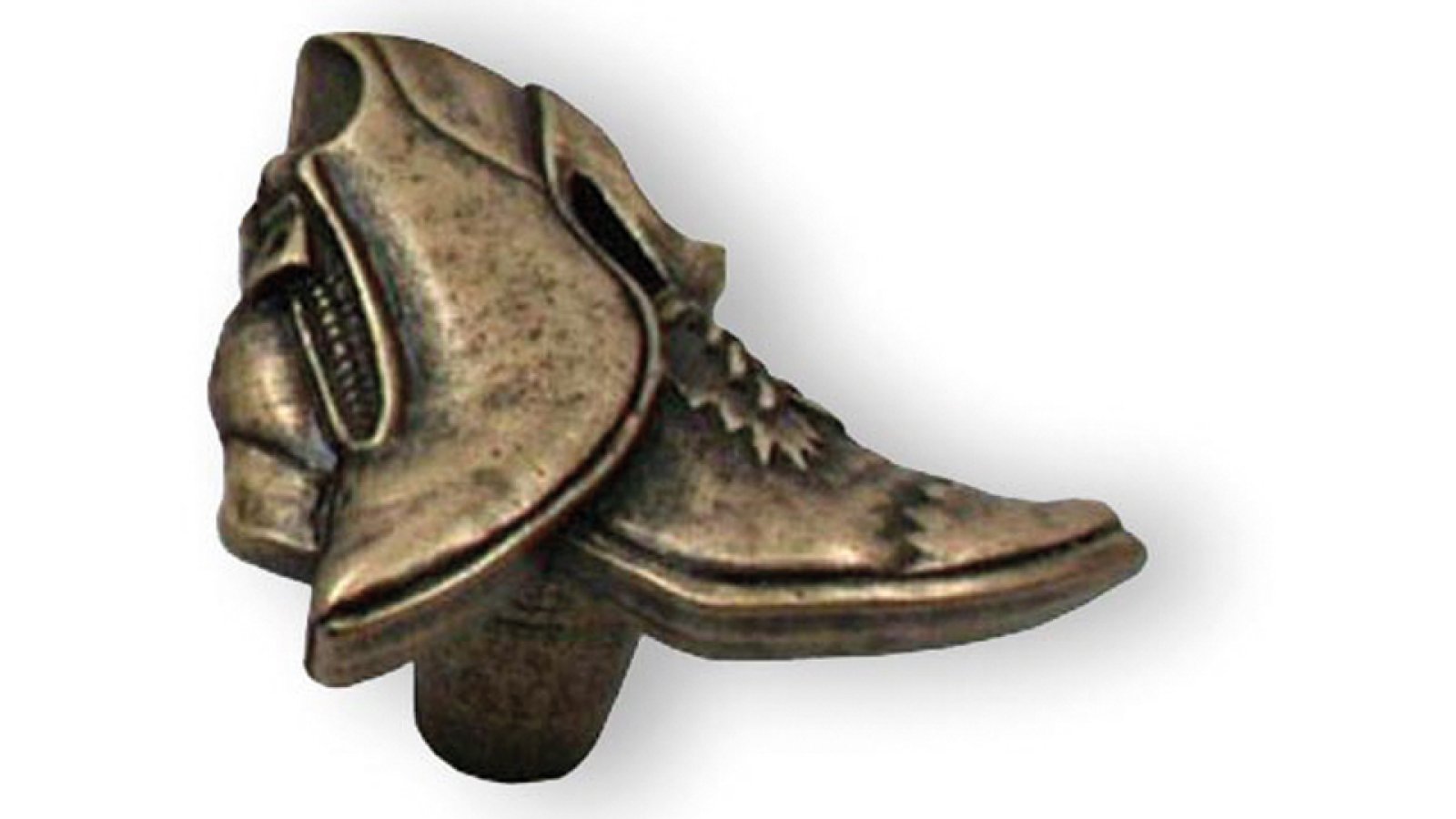 Knopf Bad-Langensalza Druckguss altmessingfarbig brüniert getrommelt - 40 mm lang  vor weißem Hintergrund