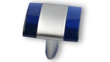 Knopf Bingen Druckguss - Kunststoff chrom matt glaseffekt blau - 40 mm lang  vor weißem Hintergrund