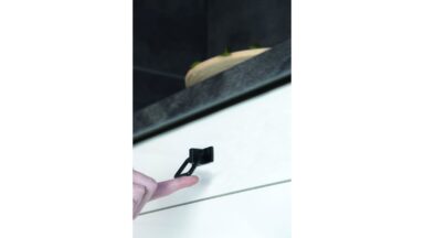 Knopf Braunsbedra Druckguss schwarz matt pulverbeschichtet - 51 mm lang  vor weißem Hintergrund