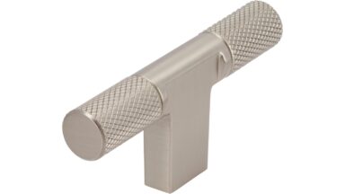 Knopf Gaimersheim Druckguss - Aluminium edelstahleffekt - 72 mm lang vor weißem Hintergrund