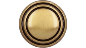 Knopf Heilbronn Druckguss altmessingfarbig brüniert getrommelt - 30 mm lang  vor weißem Hintergrund
