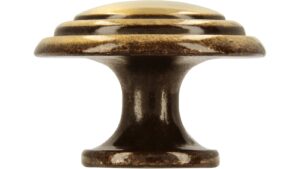 Knopf Heilbronn Druckguss altmessingfarbig brüniert getrommelt - 30 mm lang  vor weißem Hintergrund