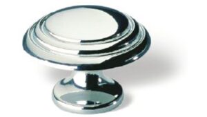 Knopf Heilbronn Druckguss chrom glänzend - 30 mm lang  vor weißem Hintergrund