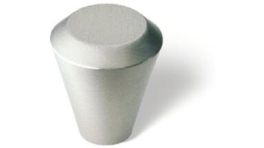 Knopf Hilpolstein Kunststoff nickel matt gebürstet - 20 mm lang  vor weißem Hintergrund