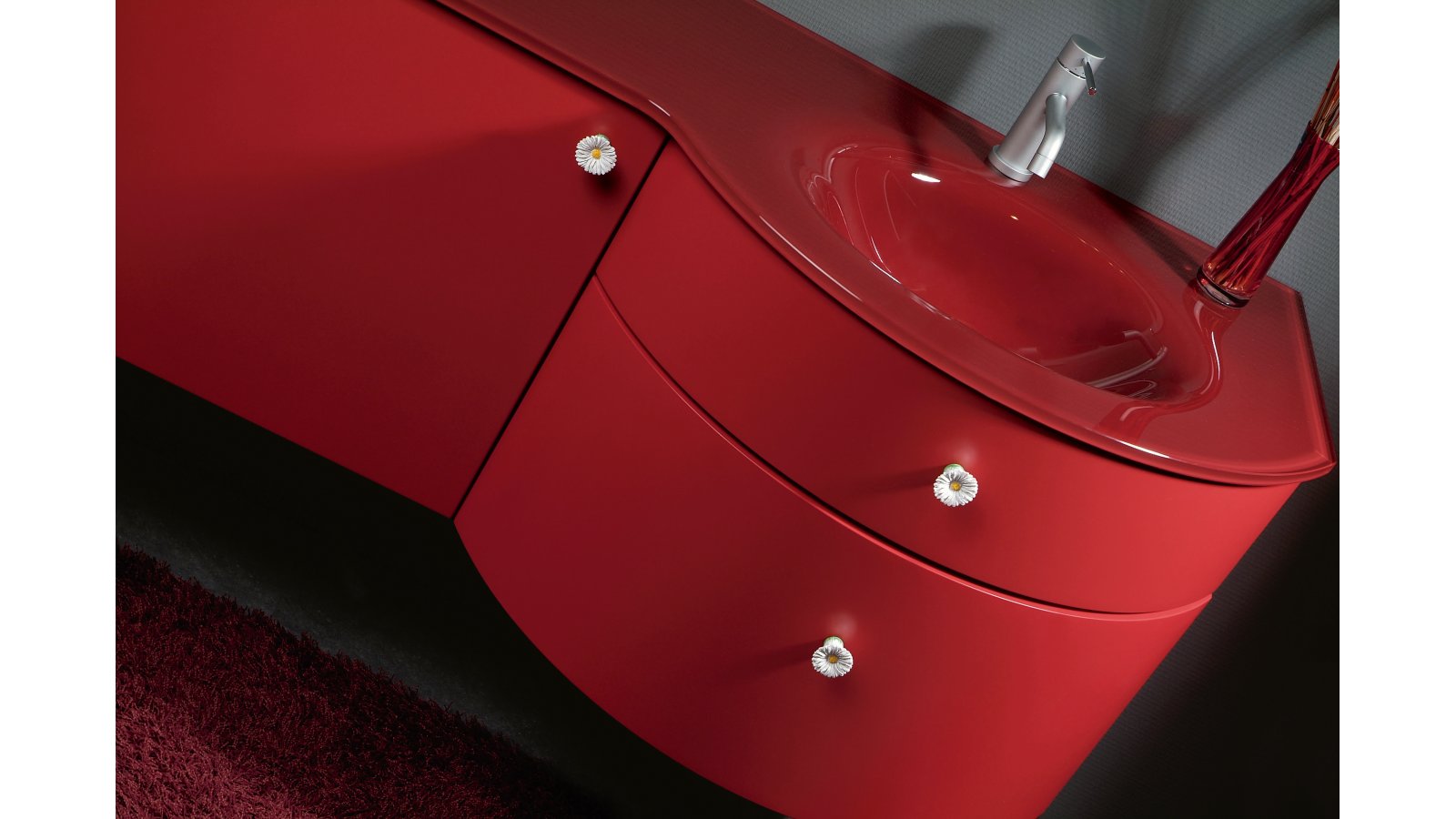 Moebelknopf-Lotte-weiss-Kunststoff-laenge-38-656944-anwendung Knopf Lotte Kunststoff weiß - 38 mm lang vor weißem Hintergrund