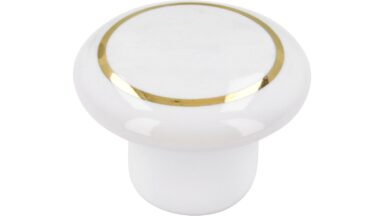 Knopf Möhnesee Keramik weiß gold glänzend - 32 mm lang vor weißem Hintergrund