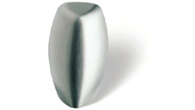 Knopf Rüsslesheim Kunststoff nickel matt gebürstet - 18 mm lang vor weißem Hintergrund