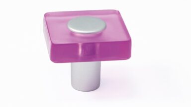 Knopf Schotten Kunststoff Glaseffekt - pink, Kunststoff metallisiert - weißaluminium - 30 mm lang  vor weißem Hintergrund