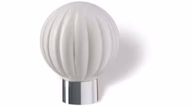 Knopf Soest Kunststoff weiß metallisiert chrom glänzend - 34 mm lang vor weißem Hintergrund