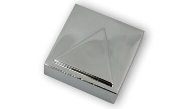 Knopf Stadtlohn Druckguss chrom glänzend - 24 mm lang vor weißem Hintergrund