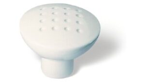 Knopf Weiden Druckguss reinweiß pulverbeschichtet - 34 mm lang vor weißem Hintergrund