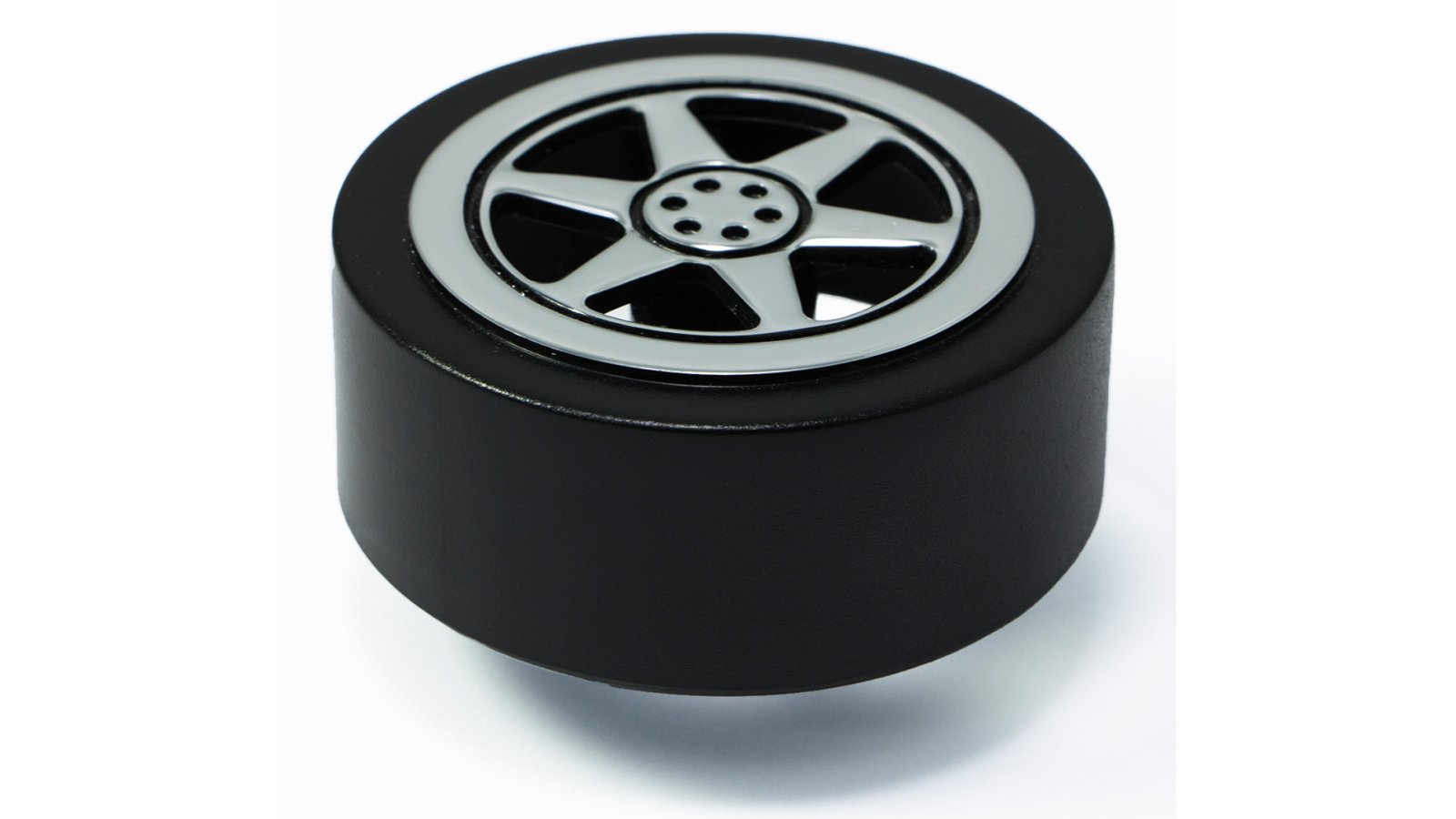 Knopf Wheel Kunststoff - schwarz, Kunststoff Metallfolieneffekt - silber glänzend - 65 mm lang  vor weißem Hintergrund