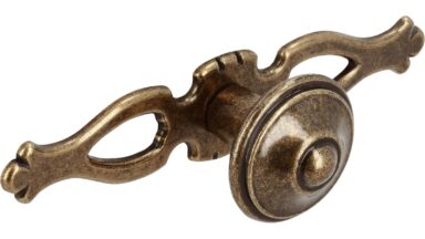 Knopf + Unterlage Schwalmtal Druckguss altmessingfarbig brüniert getrommelt 2 stück - 108 mm lang  vor weißem Hintergrund