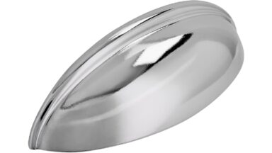 Muschel Suhl Druckguss chrom glänzend - 84 mm lang vor weißem Hintergrund