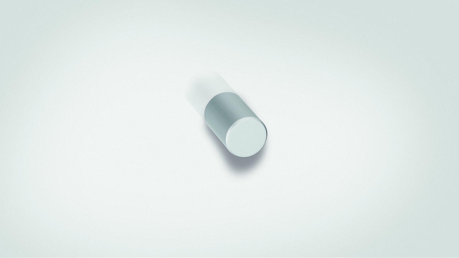 Zylinderknopf Rüdersdorf Aluminium silber eloxiert - 12 mm lang  vor weißem Hintergrund