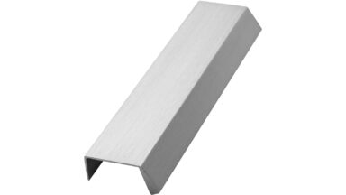 Griffleiste BENCH Aluminium - Edelstahloptik - 200 mm lang vor weißem Hintergrund