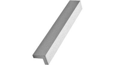 Griffleiste CUT Aluminium - Edelstahloptik - 175 mm lang vor weißem Hintergrund