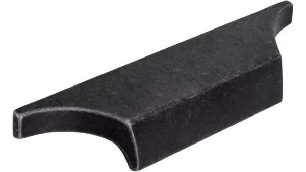 Griffleiste Colditz Druckguss eisenfarbig getrommelt matt - 122 mm lang vor weißem Hintergrund