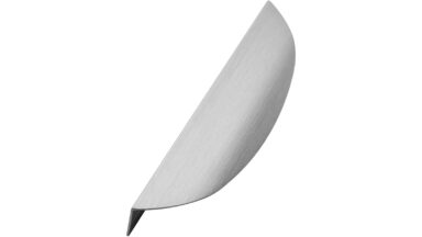 Griffleiste EDGE-Bow Aluminium - Edelstahloptik - 200 mm lang  vor weißem Hintergrund
