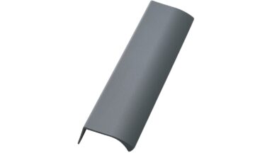 Griffleiste EDGE-Straight Aluminium - Blattgrün m/Struktur - 40 mm lang  vor weißem Hintergrund