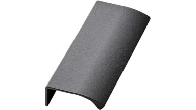 Griffleiste EDGE-Straight Aluminium - Anthrazit - 100 mm lang  vor weißem Hintergrund