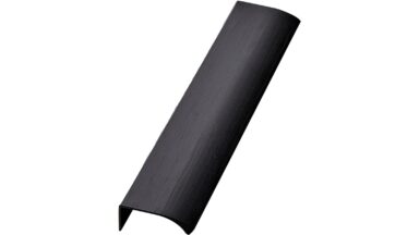 Griffleiste EDGE-Straight Aluminium - Gebürstet matt schwarz - 200 mm lang vor weißem Hintergrund