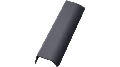 Griffleiste EDGE-Straight Aluminium - Schwarz m/Struktur - 200 mm lang vor weißem Hintergrund