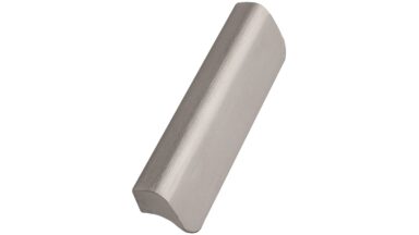 Griffleiste FALL Aluminium - Edelstahloptik - 140 mm lang vor weißem Hintergrund