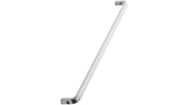 Griff BASE Zink - Edelstahloptik - 332 mm lang vor weißem Hintergrund