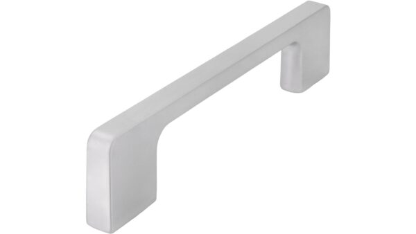 Griff Bad-Reichenhall Druckguss chrom matt - 140 mm lang vor weißem Hintergrund